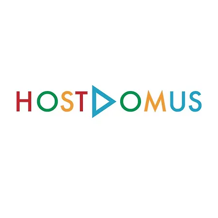 Hostdomus - Pool And Wine