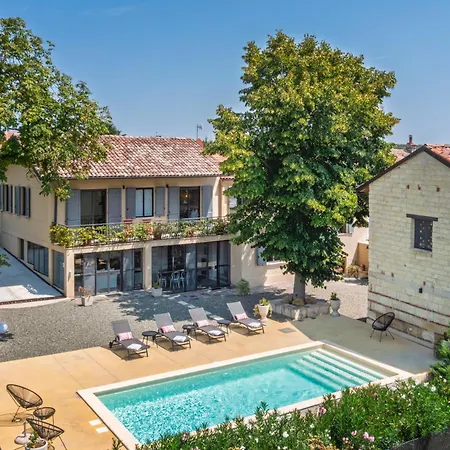 Hostdomus - Pool And Wine