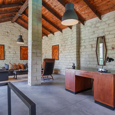 Hostdomus - Pool And Wine Terruggia