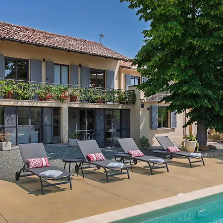 Hostdomus - Pool And Wine